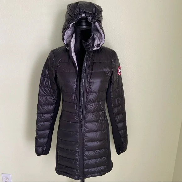 Canada Goose Black Puffer Jacket - Picture 2 of 16